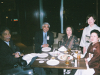 �y���A�]��A��������